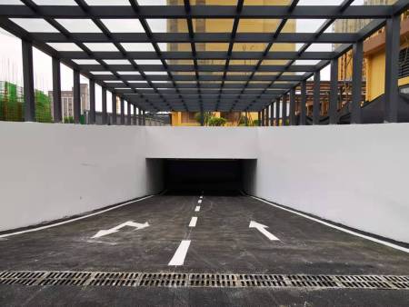 红安小区道路划线