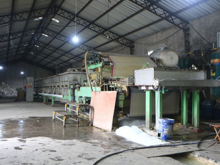 卷纸生产车间