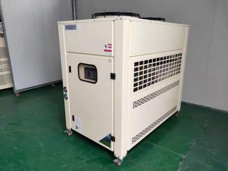 10P单层上出风水箱式冷水机G 10P单层上出风水箱式冷水机G