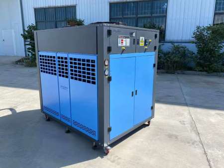 10P单层风冷水箱式超低温冷水机F 10P单层风冷水箱式超低温冷水机F