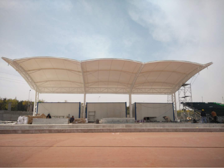 烏魯木齊一中主席臺膜結(jié)構(gòu)工程