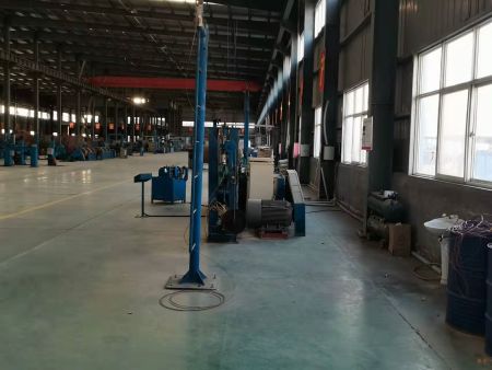 华中线缆生产车间1