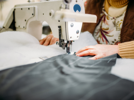 鹤壁市百花服装贸易有限公司分享定制工衣的几个知识点