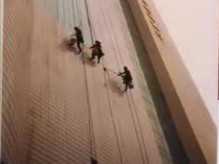 宝鸡中国银行大楼外墙清洗