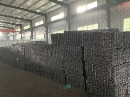 b6451886-125f-45f2-9256-451ccc4f8eec_large