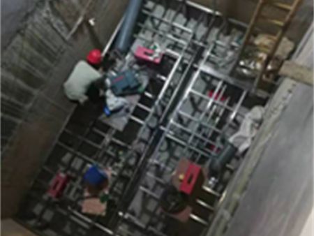 脫氮反應(yīng)器填料支架安裝2