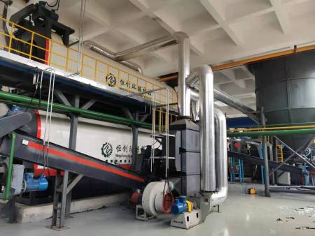 Continuous cracking equipment