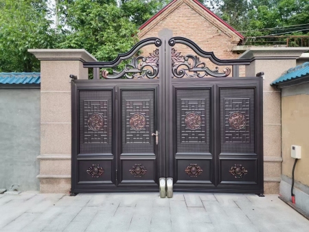 铝艺庭院门和铜门有什么区别？