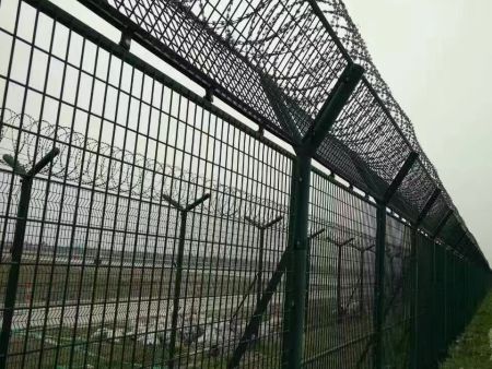 机场护栏