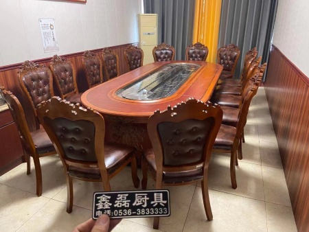 椭圆旋转实木桌