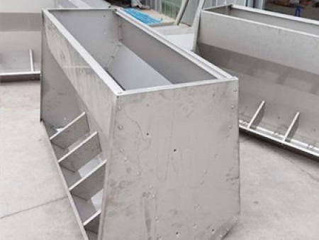 feeding trough feeding trough