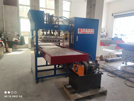 汽车门板热合机