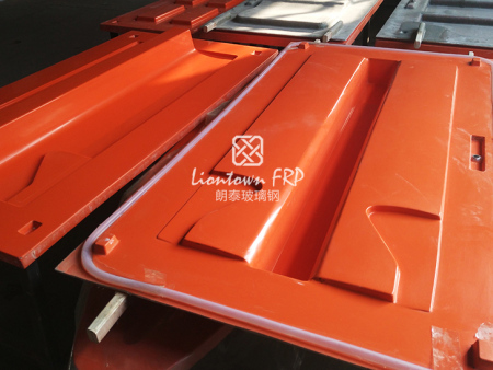 玻璃鋼農(nóng)機(jī)外殼