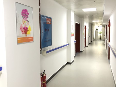 老人戶外活動(dòng)環(huán)境