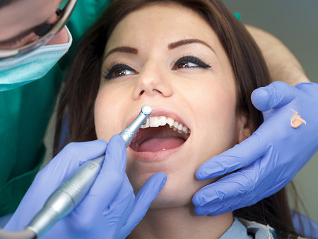 美国牙科专家叮嘱 7件事毁牙|肇庆市牙科