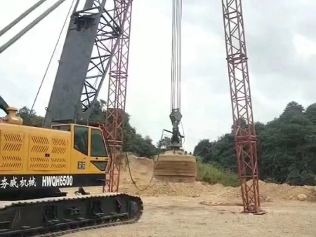 強(qiáng)夯機(jī) 強(qiáng)夯機(jī)