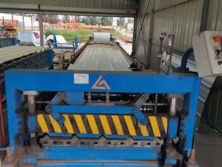 压型板成型机