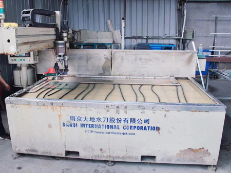全自動(dòng)水刀機(jī)