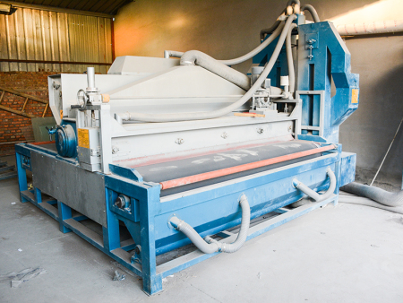 全自動(dòng)玻璃噴砂機(jī)