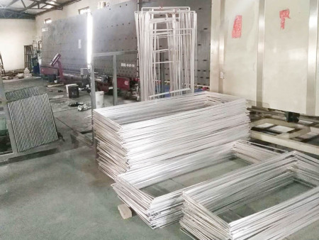 全自動(dòng)中空玻璃生產(chǎn)線