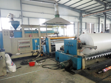 2400mm大膜头集装袋覆膜机