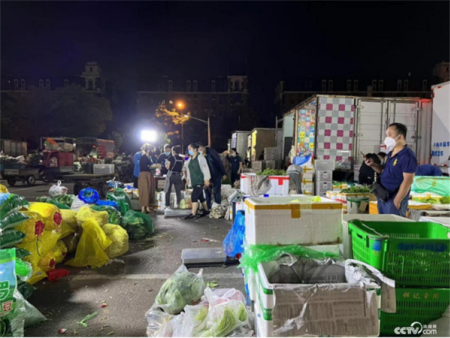 如果你不想工作了，去看看北京凌晨四点的菜市场