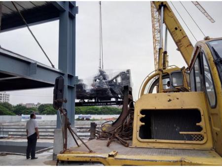 350KW柴油發(fā)電機(jī)組安裝完成