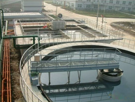 周邊轉(zhuǎn)動刮吸泥機(jī)