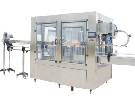 3000瓶小时全自动三合一小瓶灌装线