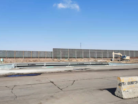 金屬框+金屬引坡2