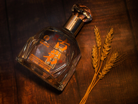 白岩酒业厂家