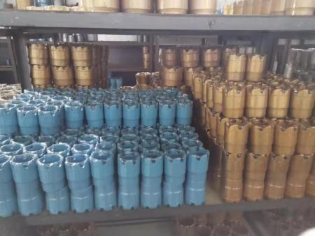 倉(cāng)庫(kù)storehouse