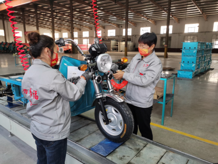 安装仪表、前照灯、喇叭，接线