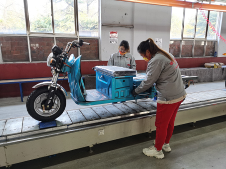 安装刹车拉杆、驻车线