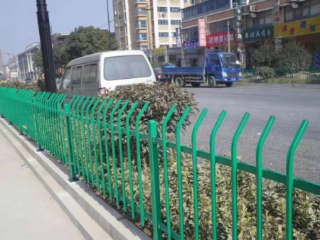 锌钢草坪护栏