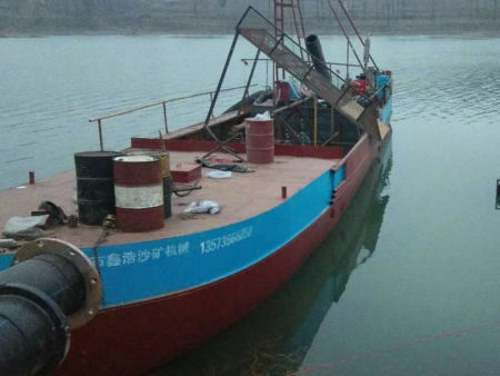 抽沙船