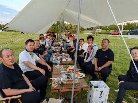 阳光正暖,不负时光,一路向前,未来可期!