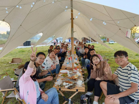  生活于此,快乐于此,工作于此。