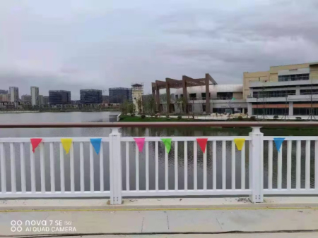 防撞栏杆