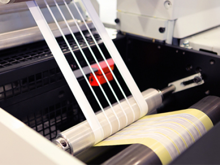 What is the operation process of trademark die - cutting machine?
