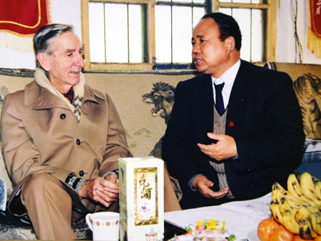 美国客人可拉克到酒厂参观