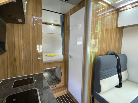 上汽跃进H500-C型旅居车内饰 上汽跃进H500-C型旅居车内饰