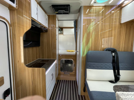 上汽跃进H500-C型旅居车内饰 上汽跃进H500-C型旅居车内饰