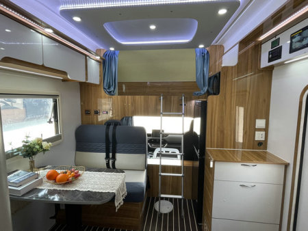 上汽跃进H500-C型旅居车内饰 上汽跃进H500-C型旅居车内饰