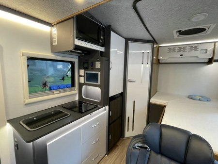 依维柯T型旅居车内饰图