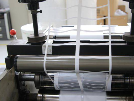 Application and advantage analysis of high-speed die cutting machine in printing industry