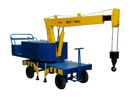 电动配重式旋转吊车