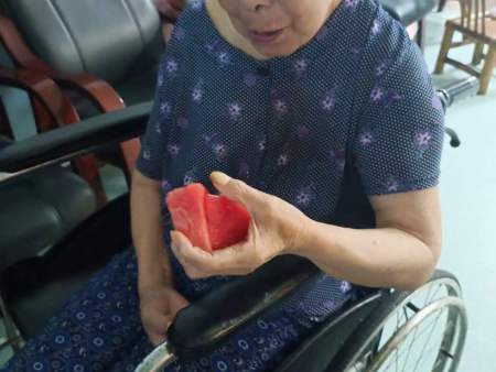 夏日炎炎，西瓜真甜