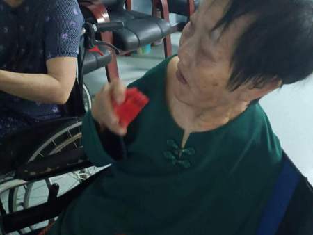 夏日炎炎，西瓜真甜