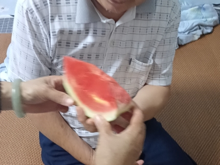 夏日炎炎，西瓜真甜